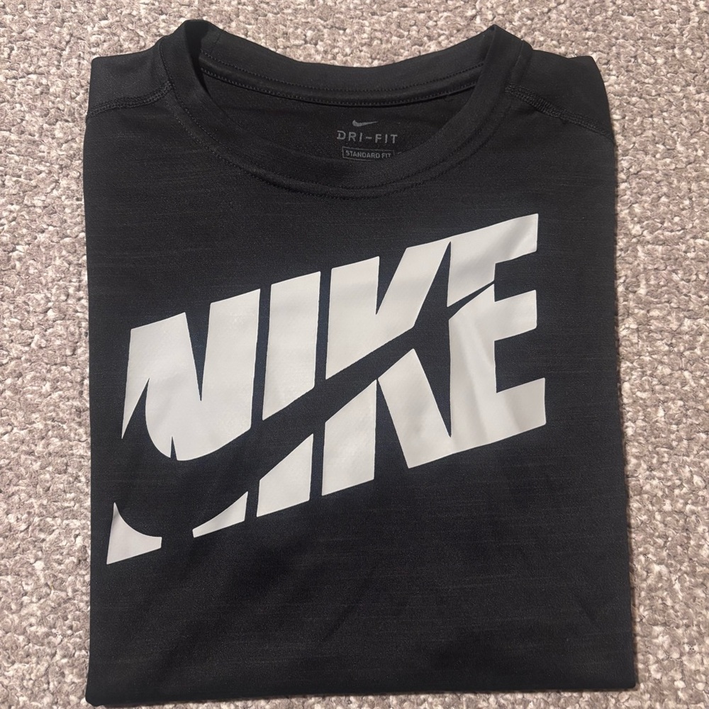 Nike Black and Grey Short Sleeve Tee